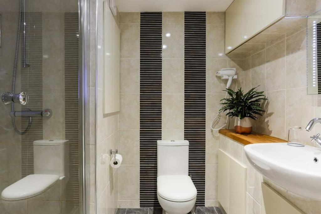 Truro Apartment In A Stunning Quiet Location Eksteriør bilde